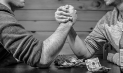 Proč někdo koupí podíl na nemovitosti v dražbě