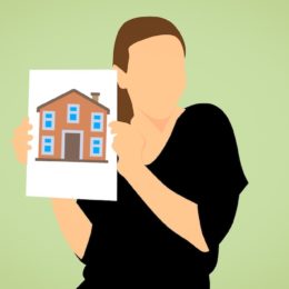 Vizitkou realitní kanceláře je realitní makléř