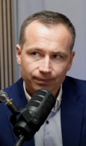 Dubaj je pozlátko. Právní systém a tradice Anglie jsou víc než slunce. Adam Wojnar